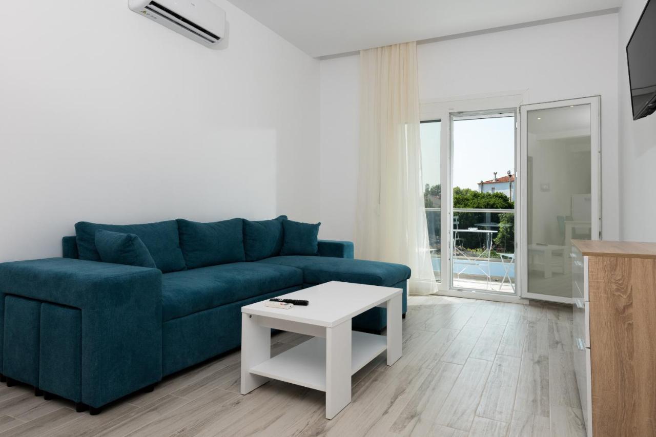 Diamanti Apartments Downtown ลีเมนาส ภายนอก รูปภาพ